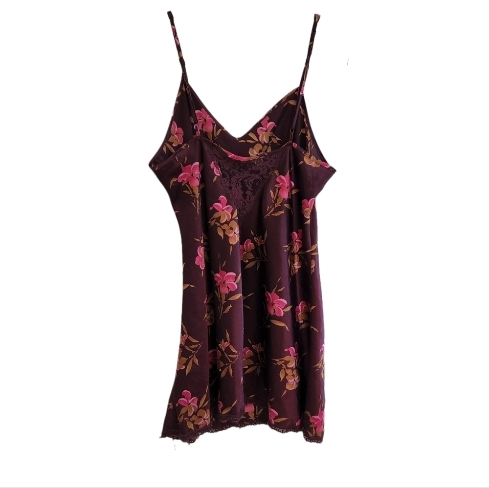 💜 Victoria's Secret Vintage Lace Maroon Chemise Nightie